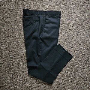 Slim Tapered Fit Wool Blend Dress Pants in Black Ink Size 31.
